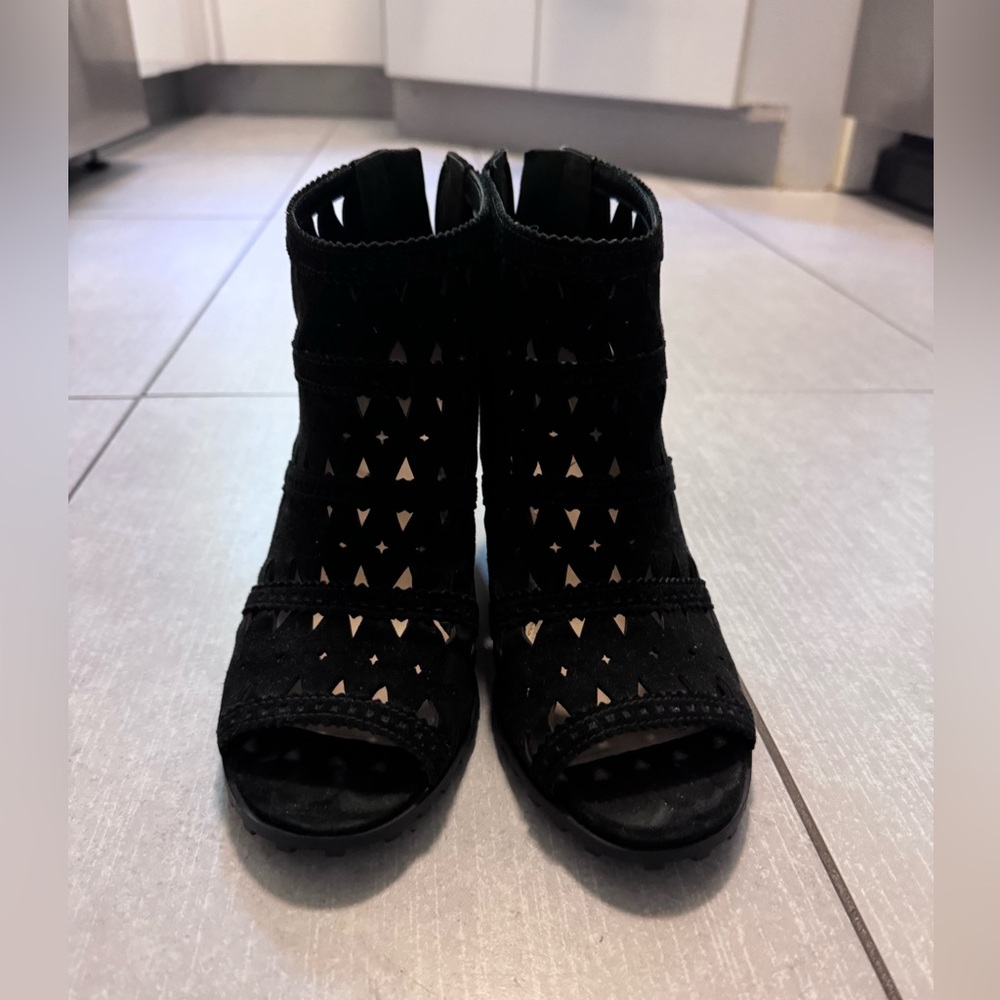 LIKE NEW Via Spiga open toe booties